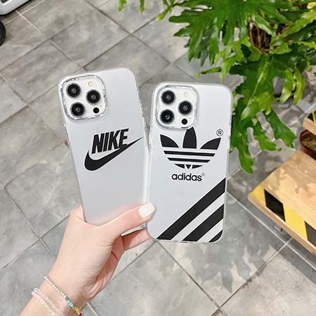 Adidas iphone15 ケース