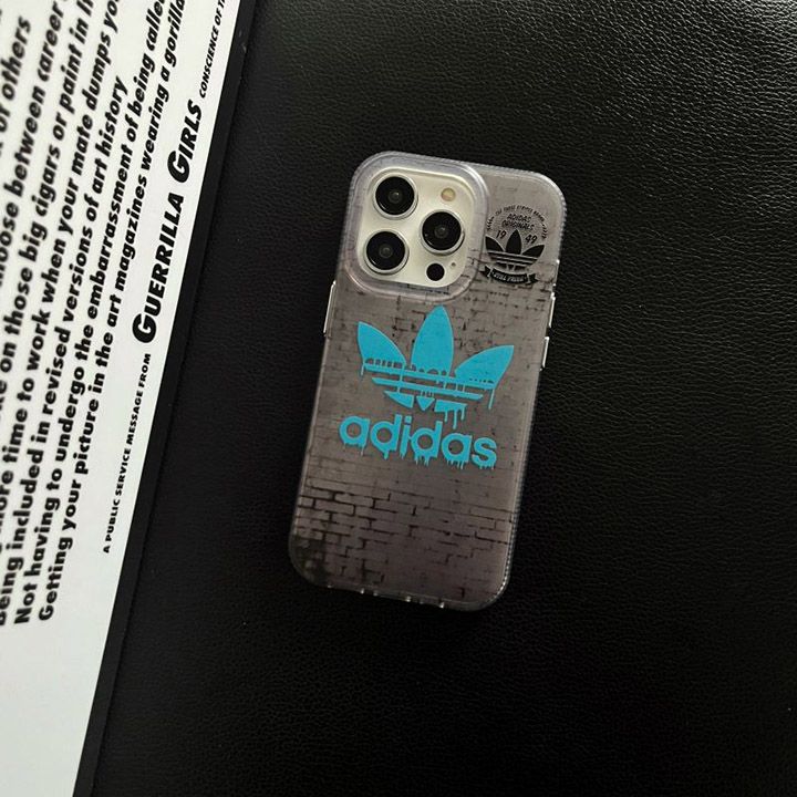 Adidas iPhone15 ケース