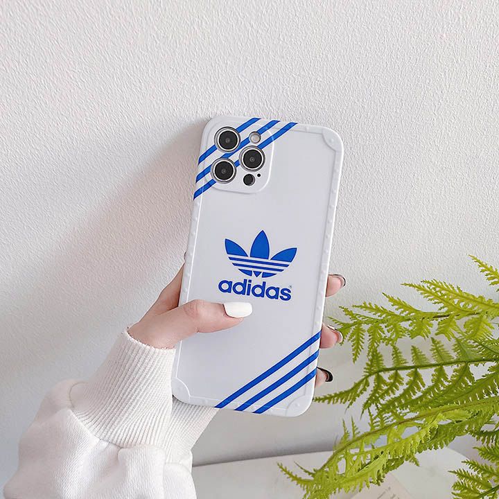 iphone15 ケースadidas白