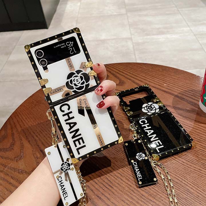 chanel galaxy z Fold5ケース 光沢感