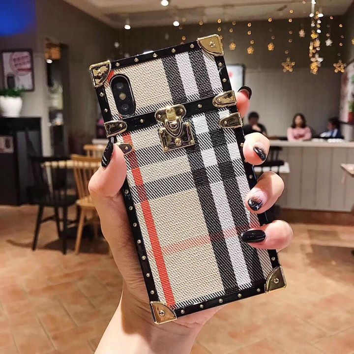 iPhone14 ケースburberry 可愛い