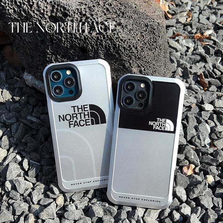 iphone15 ケースthe north faceシンプル風