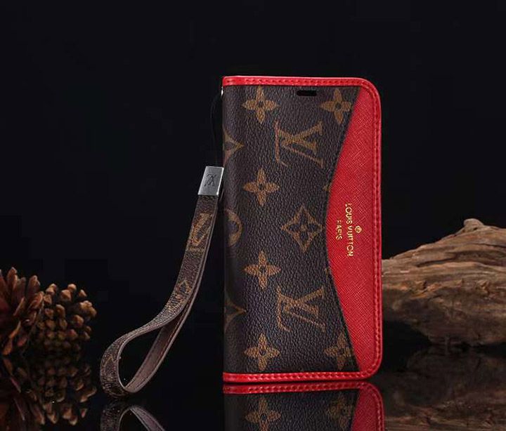 Gucci iphone15pro ケース多機能カード収納