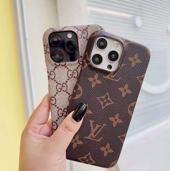 Gucci iphone15ケース流行り