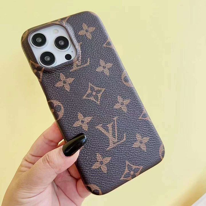 Gucci iphone15ケース流行り